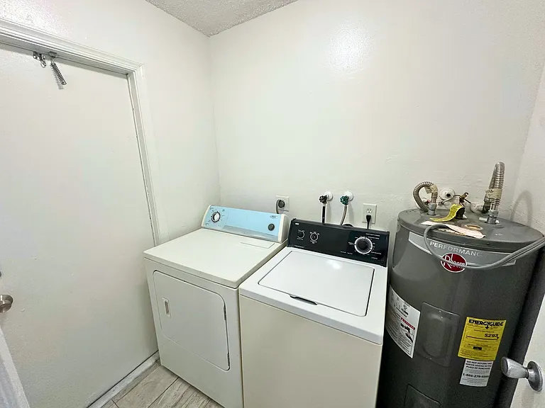 692 Neil Rd #702 — Photo 7