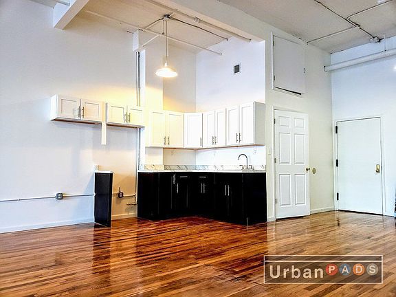 4th image of 255 McKibben St APT 206