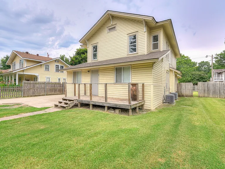 440 Elm Ave #3 — Photo 17