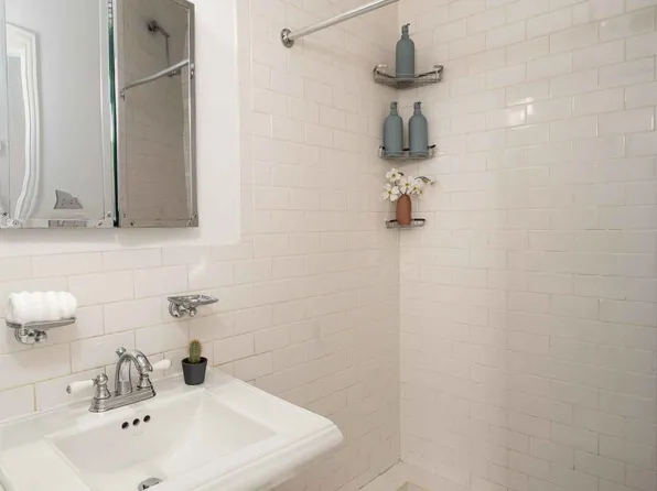 152 North 9th Street image 12 of 16