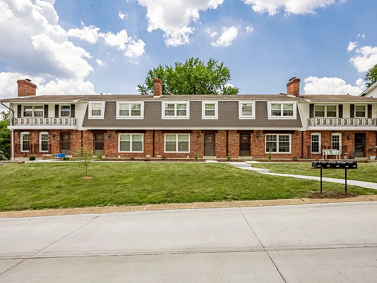 502-510 Broadmoor Dr — Photo 1