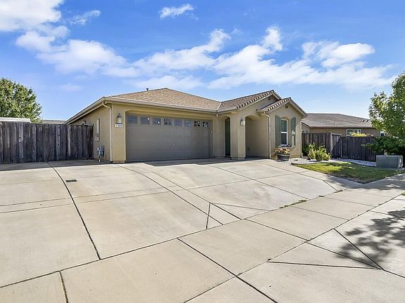 2nd image of 1586 Valley Meadows Dr