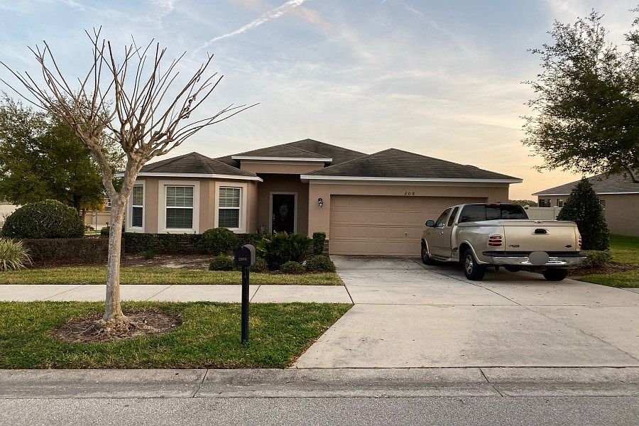 1st image of 208 Compass Rose Dr