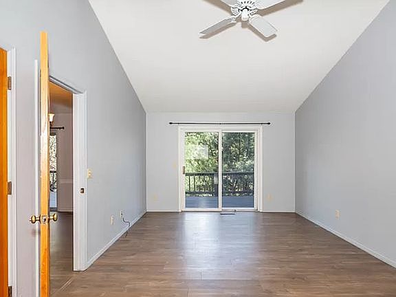 5th image of 1840 Royal Oak Cir