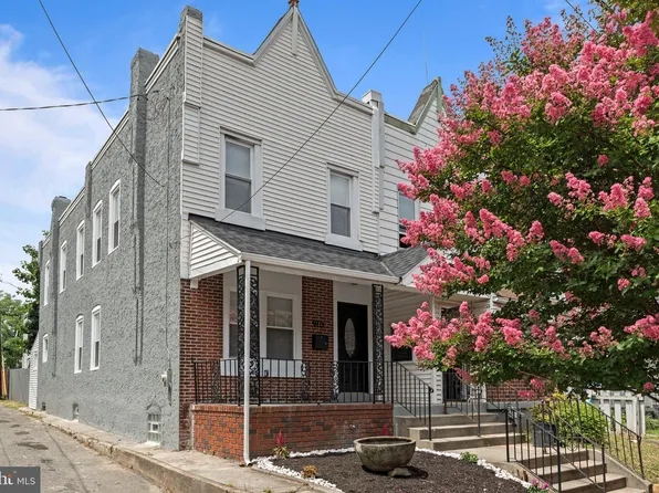 910 Barclay St, Chester, PA 19013