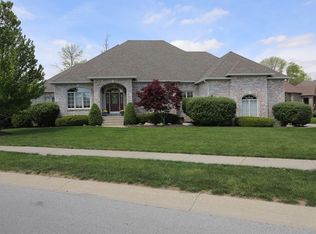 11062 Harbor Bay Dr, Fishers, IN 46040