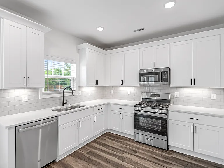 Amber Vista — Photo 39