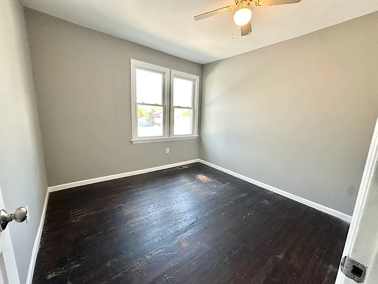 137 N 3rd St #1 — Photo 12