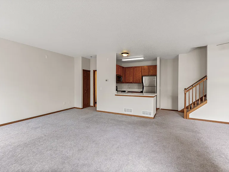 6860 Meadow Grass Ln S — Photo 16