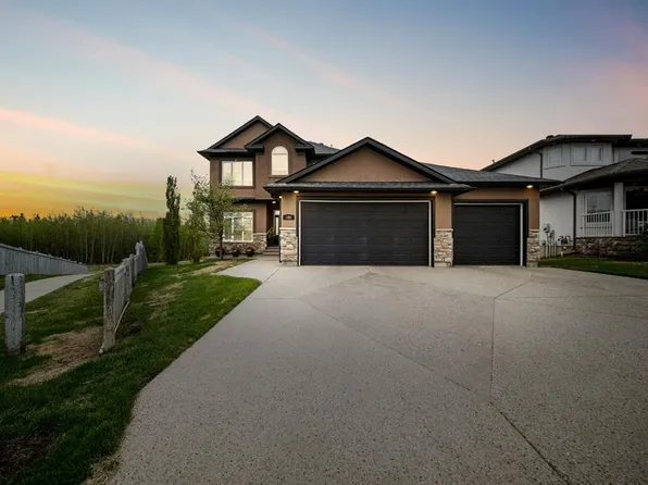 180 NW Lindstrom Cres, Wood Buffalo, AB T9K 2N8