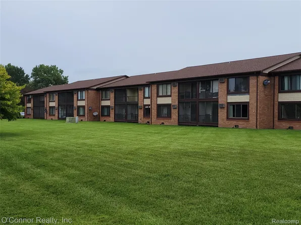1975 Michigan Ave APT C25, Marysville, MI 48040