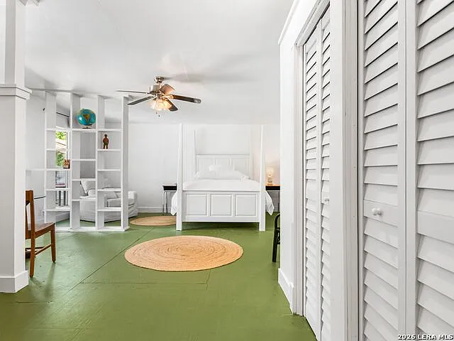 2213 N Flores St — Photo 20