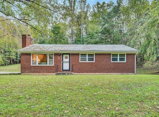 2433 Camp Jaycee Rd, Blue Ridge, VA 24064