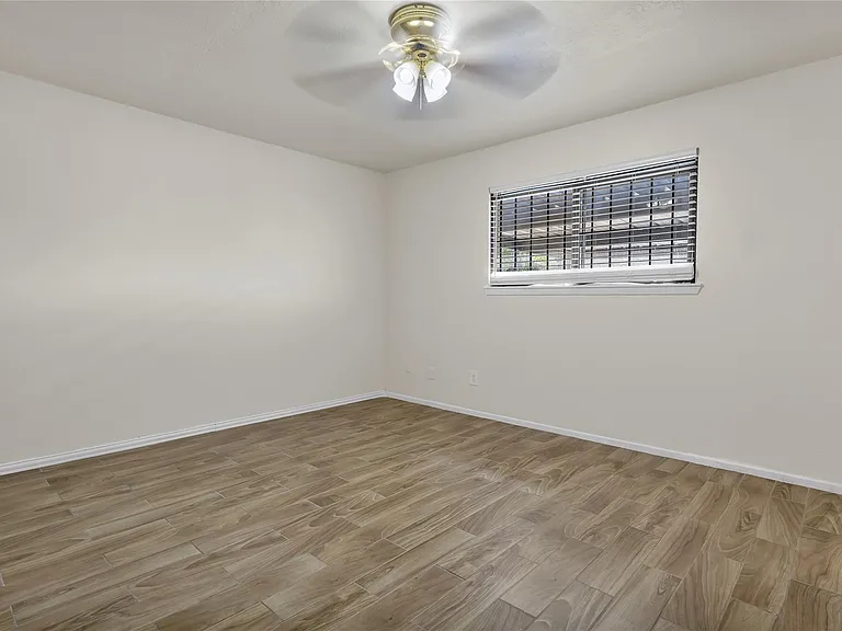 6913 Chasewood Dr — Photo 14