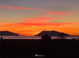 5351 Island View Way, Bow, WA 98232