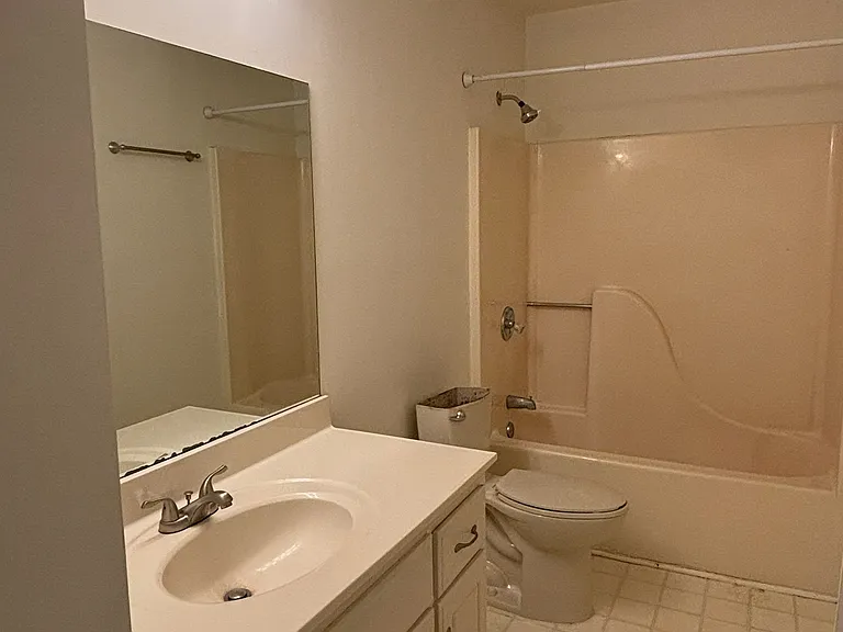 2165 S Milledge Ave #E1 — Photo 19