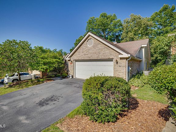 3rd image of 508 Willowbrook Trce
