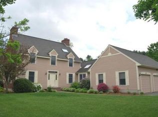 2 Redcoat Rd, Bedford, MA 01730