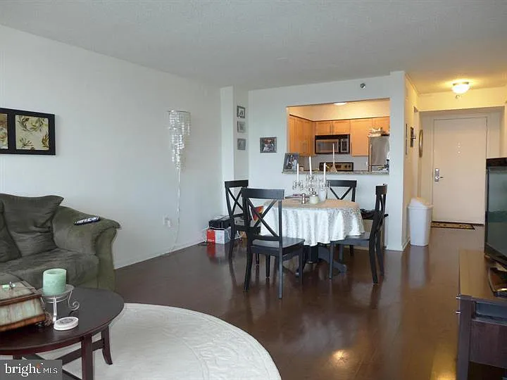 10101 Grosvenor Pl #1212 — Photo 20