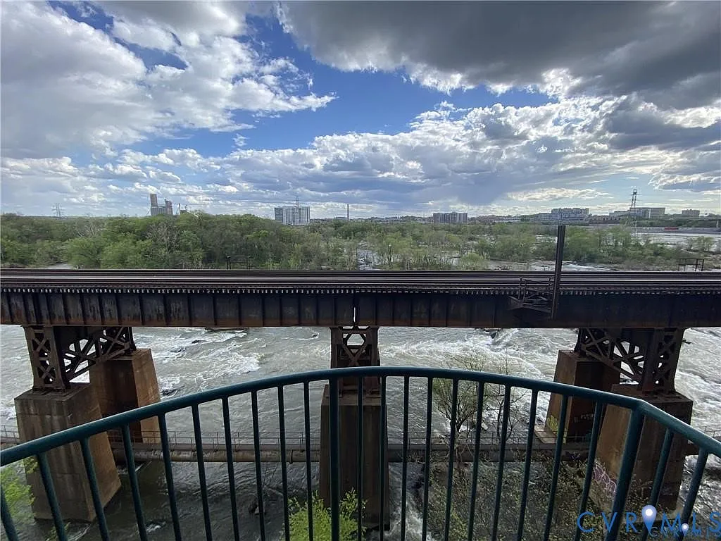 1 bed, 1.0 bath, 773 sqft, $1,600 — Photo 2