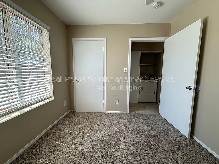 2950 E Mobile Ln — Photo 24