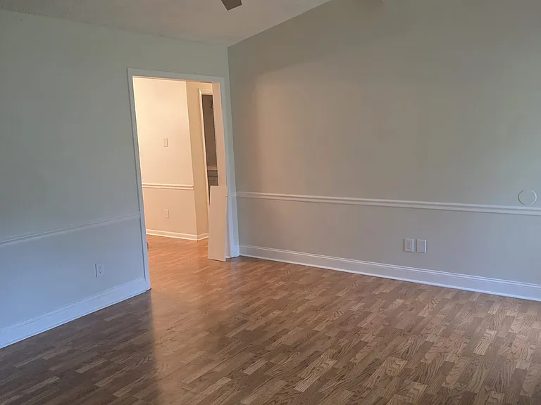148 Colby Dr NE #1 — Photo 2