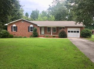 204 Manning Rd, Greenwood, SC 29649