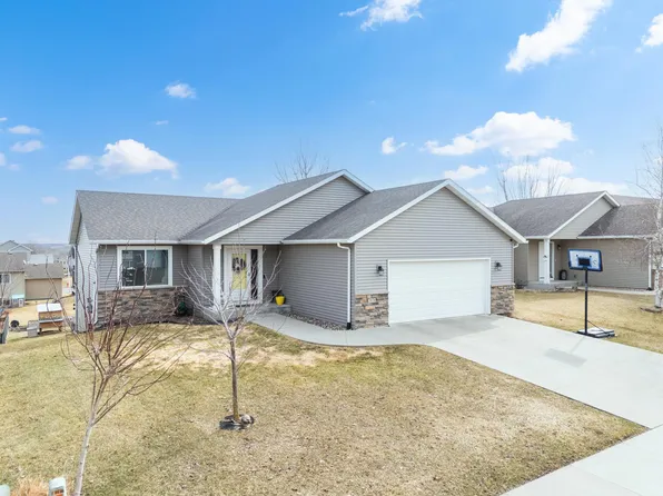 3636 46th Ave NW, Rochester, MN 55901