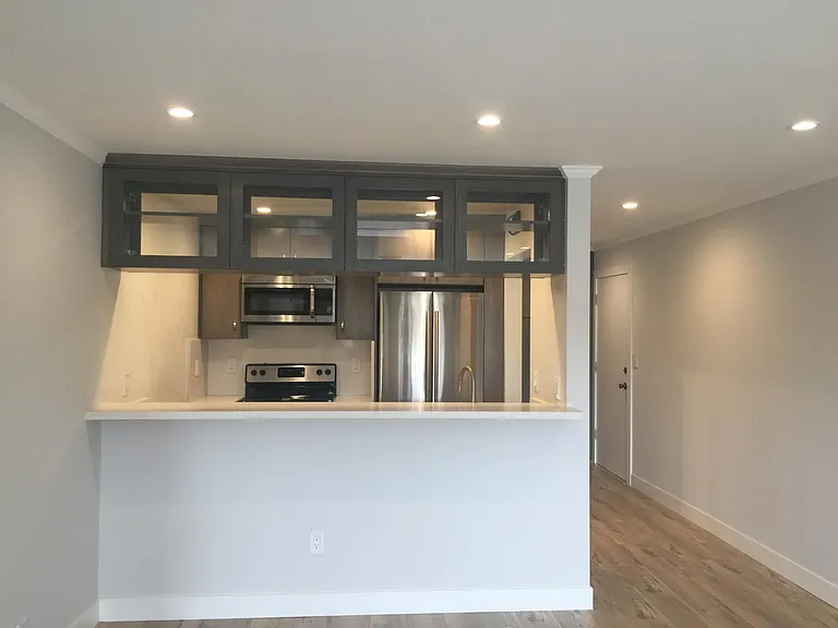 1200 Manhattan Beach Blvd #P — Photo 2