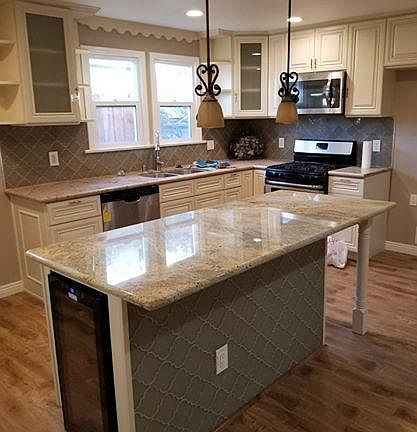 2nd image of 720 S Del Mar Ave