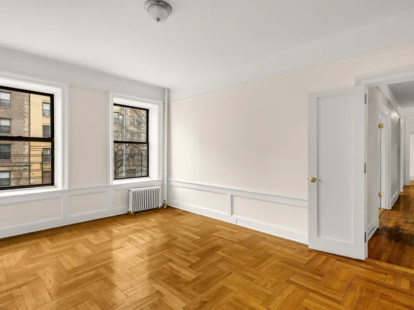 8320 Bay Parkway image 1 of 11