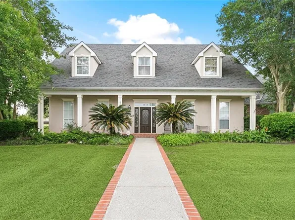 3330 Wedgewood Dr, Harvey, LA 70058