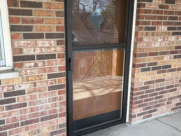 2nd image of 22 N Pistakee Lake Rd APT 3E