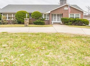 1199 S Branch Pkwy, Springfield, MA 01129