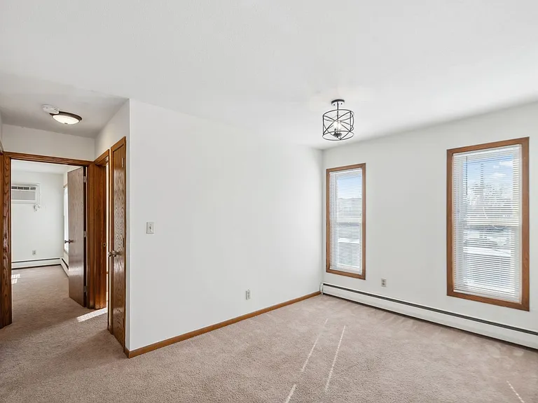 Rose Mall Apartments — Photo 12
