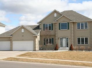 6636 Merrimac Ln N, Maple Grove, MN 55311