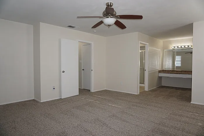 2609 Hamilton Dr — Photo 14