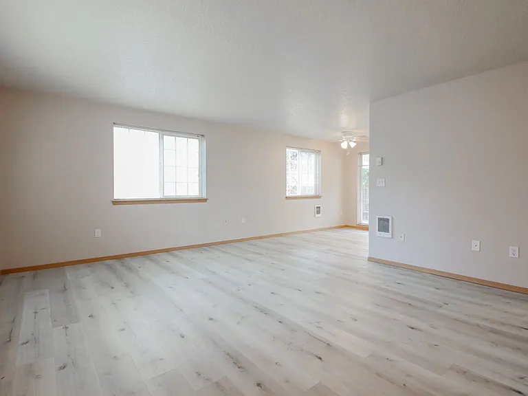2739 SW Jasmine Pl — Photo 5