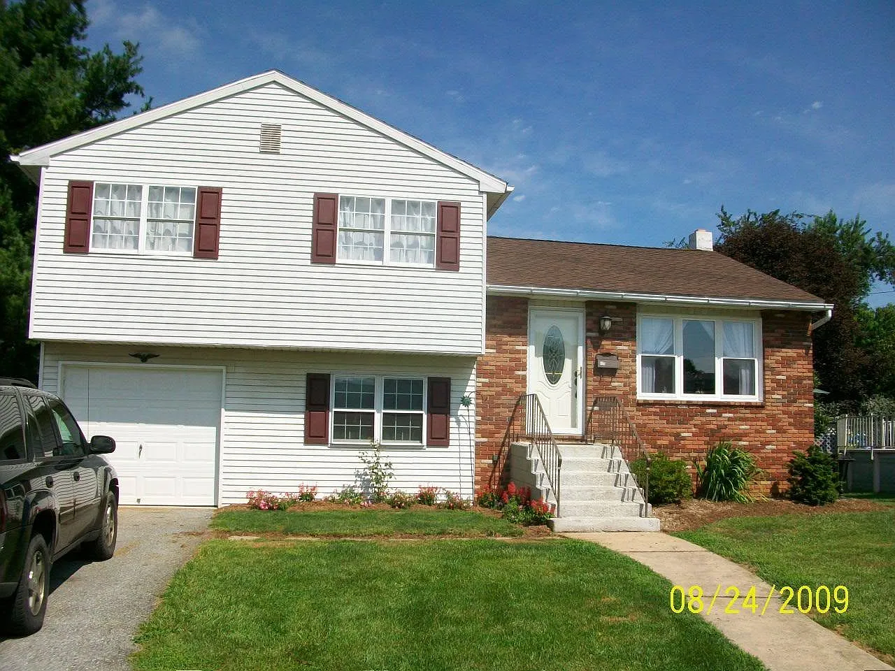 435 W Franklin St photo 1
