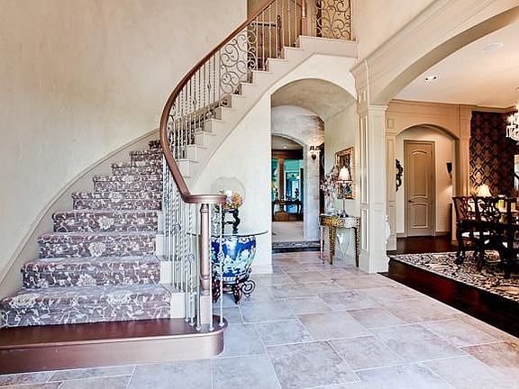 4th image of 343 Thornwood Ln