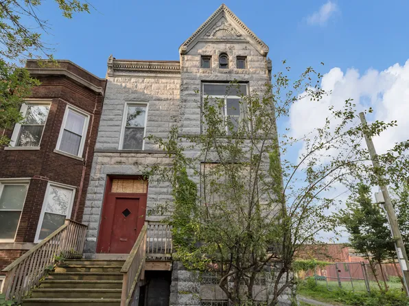 2837 W Walnut St, Chicago, IL 60612