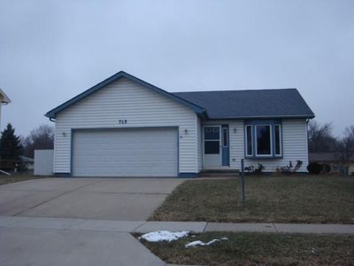 715 SE 6th St, Grimes, IA, 50111