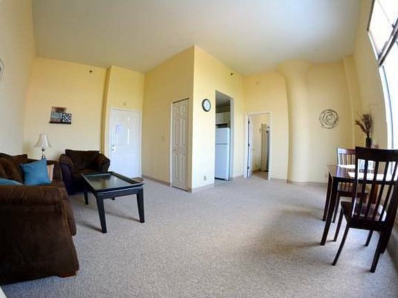 3rd image of 5621 Delmar Blvd APT 401