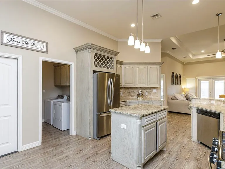 4010 Bridgett Dr — Photo 5