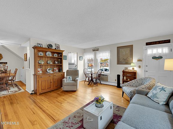 5th image of 310 Maryland Ave APT 36A