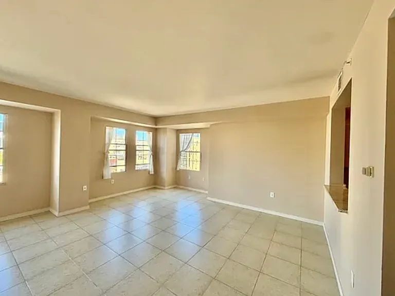 300 W 11th Ave #7J — Photo 7