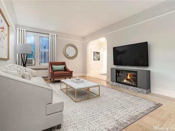 1560 E 18th St APT 3B, Brooklyn, NY 11230
