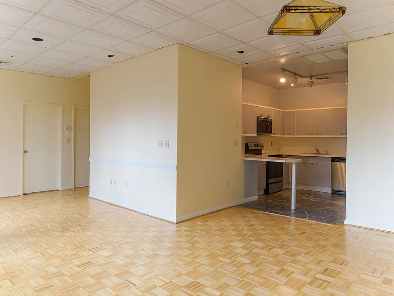 75 Liberty Ave #C17 — Photo 2