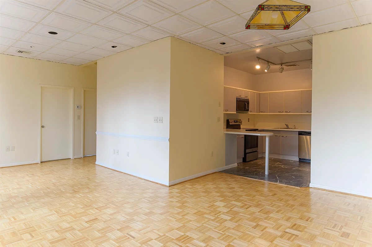 Building Photo - 75 Liberty Ave #C17