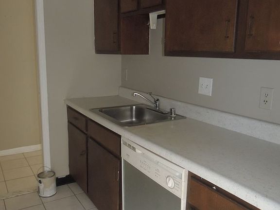 4th image of 11053 Camfield Ct #8B104